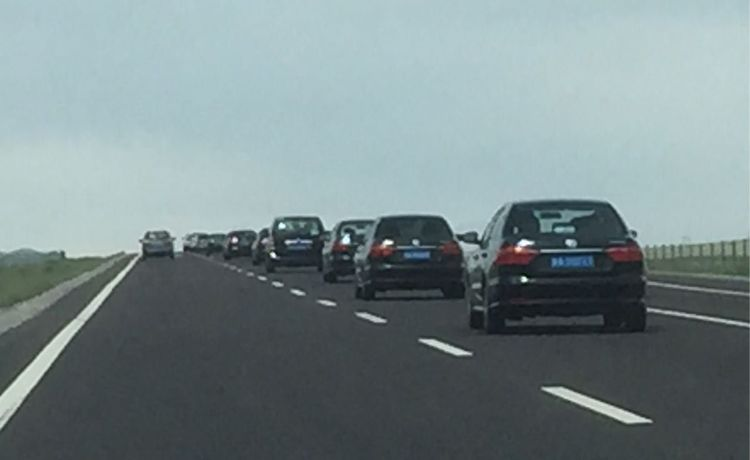 敦煌旅游包車(chē)中該注意哪些事項(xiàng)呢？