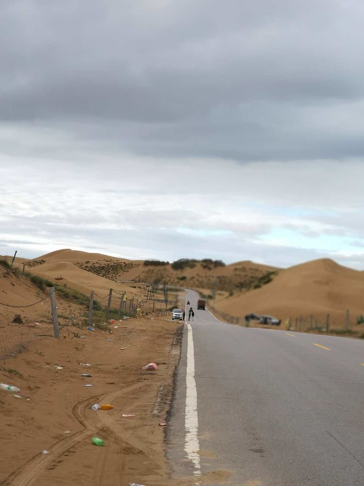 敦煌租車(chē)帶司機(jī)月租多少錢(qián),需要辦理什么手續(xù)?