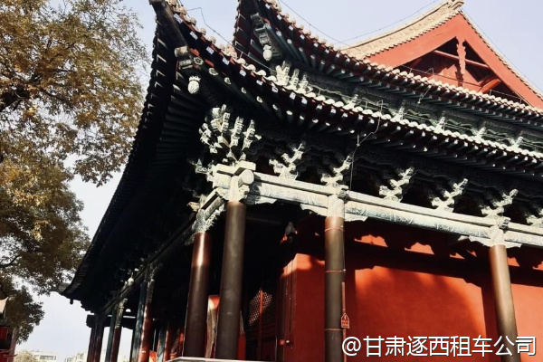 從嘉峪關(guān)包車到黑山巖畫，需要徒步多久？  