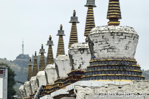 甘肅有沒(méi)有適合寫生的景點(diǎn)？包車能帶畫(huà)具嗎？  